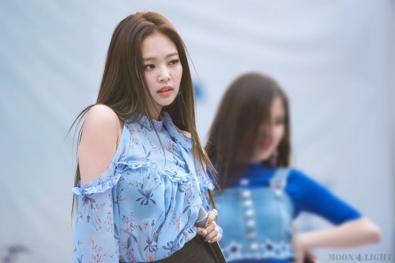 Khoảnh khắc đẹp nhất mọi thời đại của Jennie (BlackPink) ảnh 6