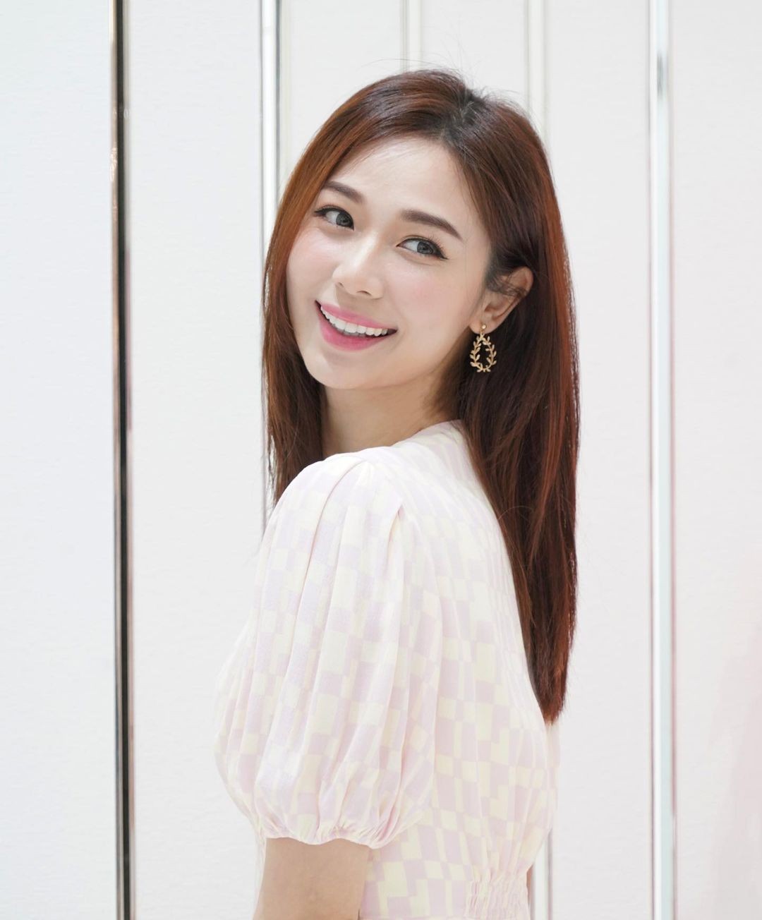 Điểm mặt nữ thần Malaysia nổi tiếng có gương mặt ngây thơ, thân hình sexy ảnh 13