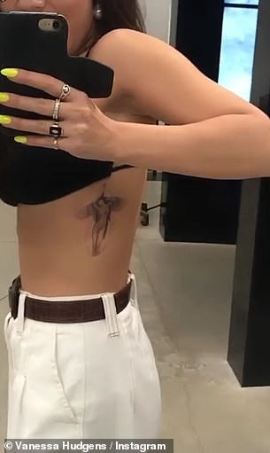 Tình mới Selena Gomez là nam thần cơ bắp Hollywood đẹp vượt trội Justin  Bieber