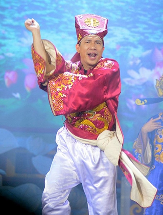 Showbiz 28/12: Những chi tiết cực độc chỉ có ở đám cưới Lâm Khánh Chi ảnh 5