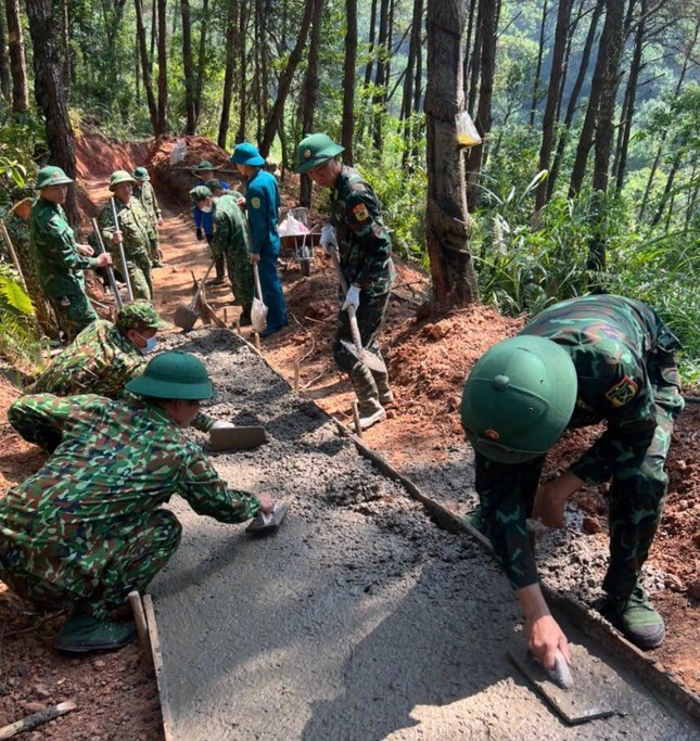 Công trình thắm tình quân dân trên biên giới Lạng Sơn ảnh 9
