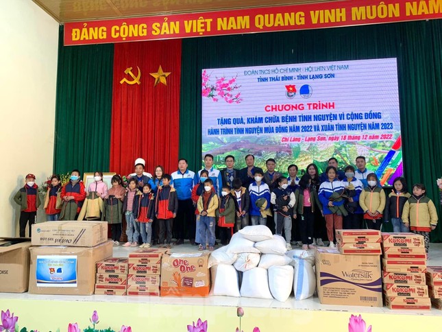 Tuổi trẻ Thái Bình hỗ trợ đồng bào vùng cao xứ Lạng ảnh 1