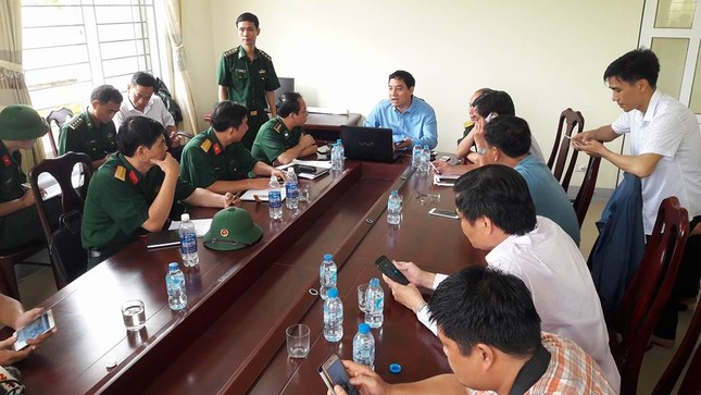 Cứu sống nhiều thuyền viên vụ chìm tàu ở Nghệ An ảnh 4
