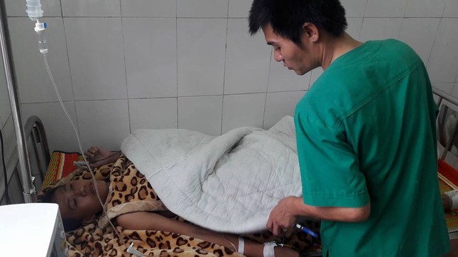 Cứu sống nhiều thuyền viên vụ chìm tàu ở Nghệ An ảnh 13