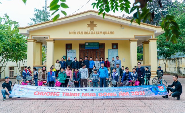 Bí thư Đoàn trường năng động, nhiệt huyết, là nhà giáo trẻ tiêu biểu cấp Trung ương ảnh 3