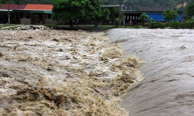 Lũ quét, sạt lở đất và ngập úng trên diện rộng ở Nghệ An ảnh 12
