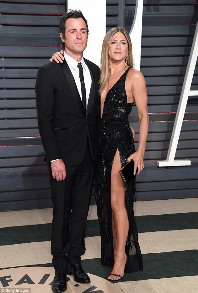 Brad Pitt nhắn tin cho Jennifer Aniston sau khi chia tay Angelina ảnh 4