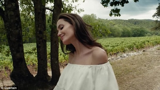 Brad Pitt nhắn tin cho Jennifer Aniston sau khi chia tay Angelina ảnh 6