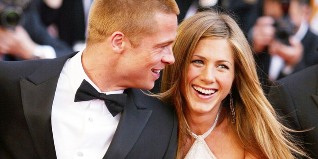 Brad Pitt nhắn tin cho Jennifer Aniston sau khi chia tay Angelina ảnh 1