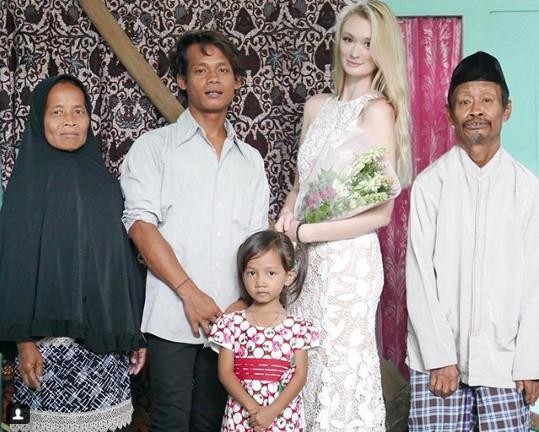 Những chuyện tình 'xuyên biên giới' nổi tiếng mạng xã hội ảnh 3