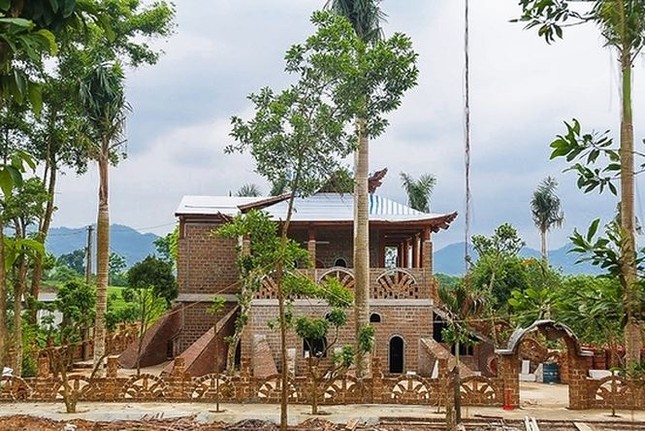 Cưỡng chế tháo dỡ 'cung điện công chúa' ở Ba Vì- Hà Nội ảnh 1