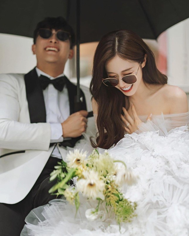 Những hình ảnh đầu tiên về địa điểm và khách mời ở đám cưới 'Cô dâu tháng Mười Hai' Jiyeon T-ARA ảnh 17