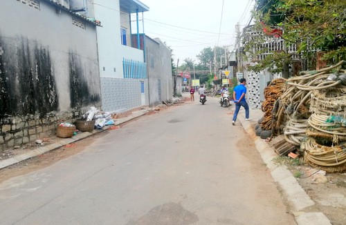 Gần 100 thanh niên hỗn chiến bằng mã tấu, bom xăng ảnh 1
