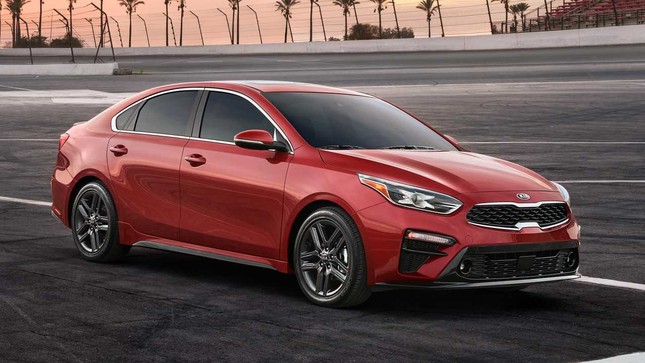 Top 10 mẫu ôtô tiết kiệm nhiên liệu nhất năm 2019 ảnh 1