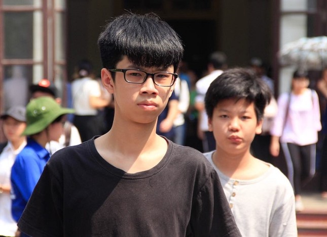 Sĩ tử Hà Nội áp lực vì thi ba trường chuyên trong 10 ngày ảnh 1