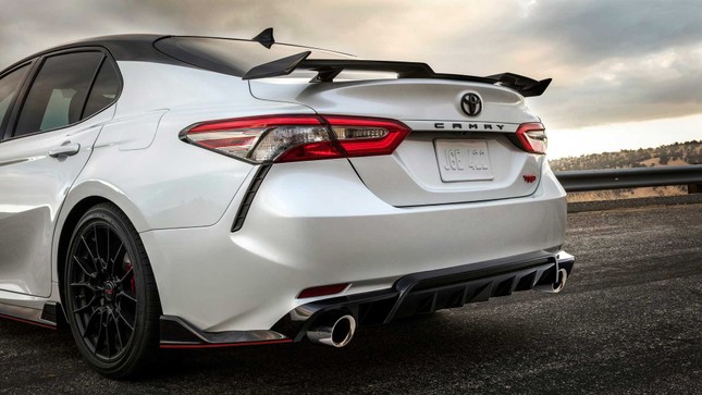 Toyota Camry 2020 phiên bản thể thao lộ giá chỉ 741 triệu đồng ảnh 4