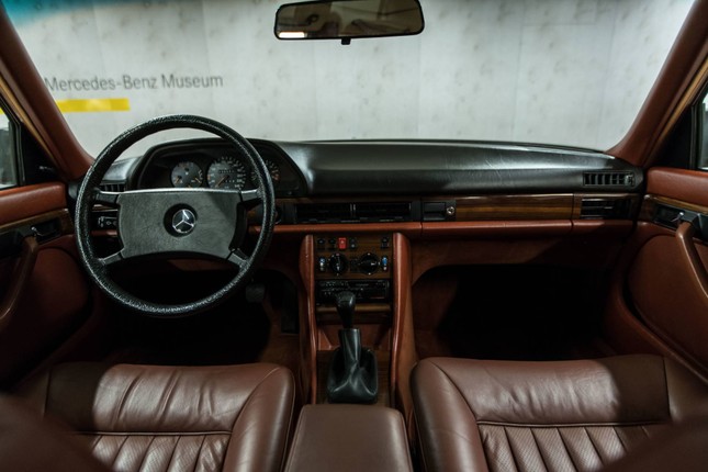 Mercedes-Benz S-Class 37 năm tuổi được định giá hơn 1,2 tỷ đồng ảnh 2