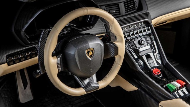 Lamborghini Veneno Roadster được đấu giá 8,3 triệu USD ảnh 12