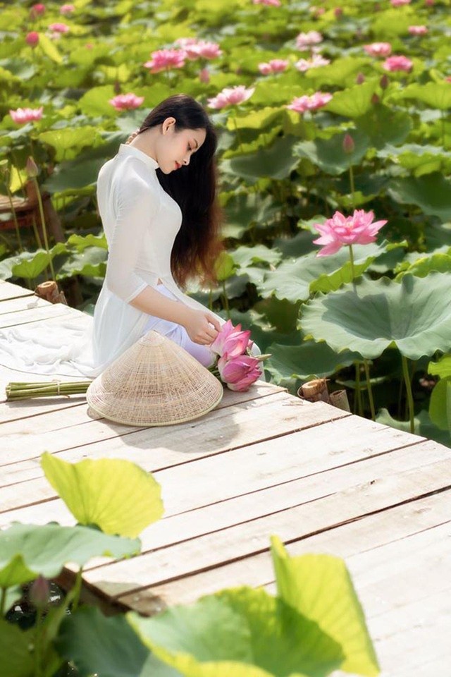 Vẻ đẹp dung dị của nữ sinh Ngân hàng ảnh 8