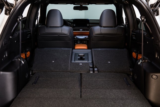 Mitsubishi Outlander thế hệ mới chính thức trình làng ảnh 23