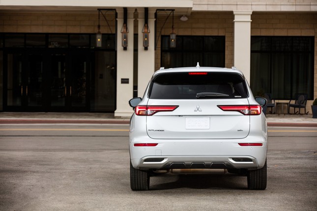Mitsubishi Outlander thế hệ mới chính thức trình làng ảnh 3