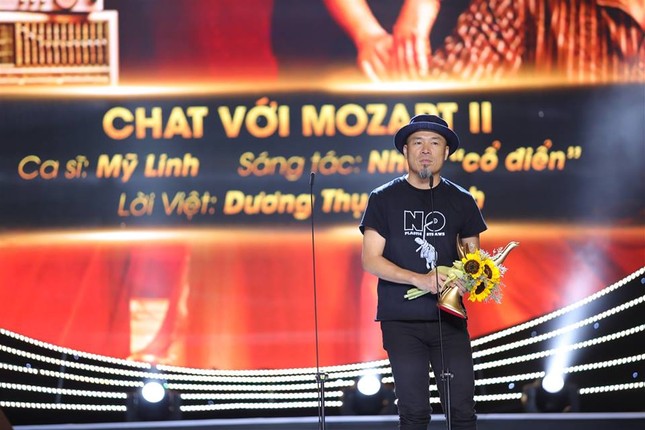 Đông Nhi lần đầu đoạt giải Cống hiến ảnh 5
