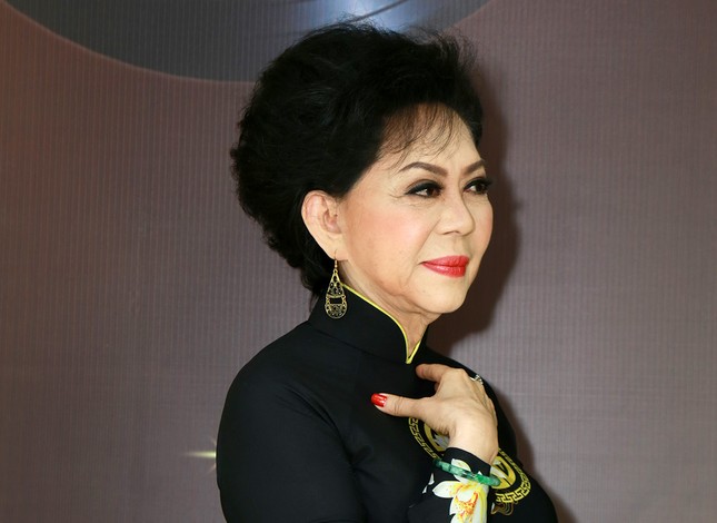 'Nữ hoàng sầu muộn' Giao Linh qua cơn 'thập tử nhất sinh' ở tuổi 71 ảnh 2