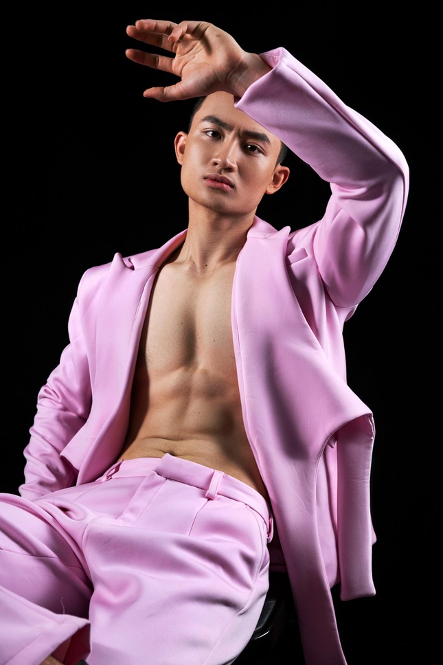 Hoàng Việt An đạt danh hiệu Mister Charming Friendship International 2022 ảnh 5