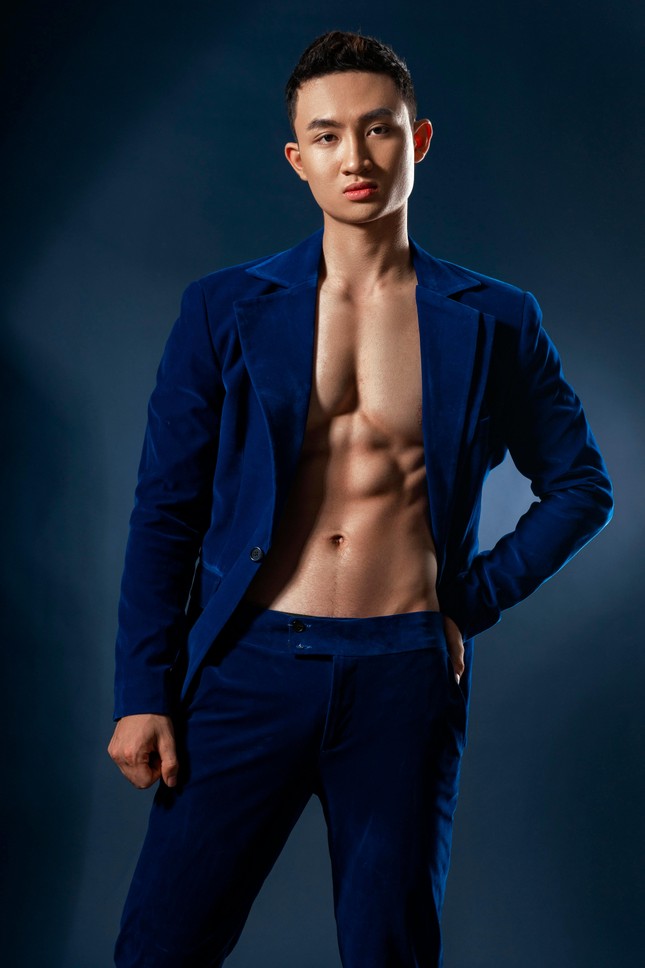 Hoàng Việt An đạt danh hiệu Mister Charming Friendship International 2022 ảnh 8