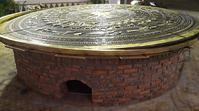 Cận cảnh 'bếp núc' tạo kỷ lục chiếc bánh xèo lớn nhất Việt Nam ảnh 1