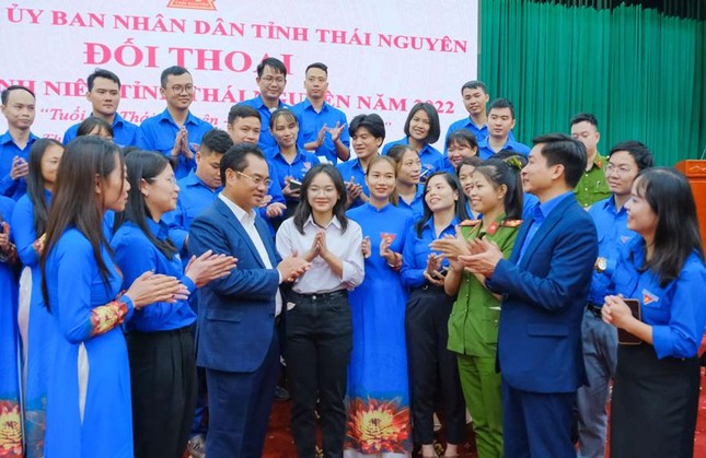 Chủ tịch tỉnh Thái Nguyên đối thoại với thanh niên về khát vọng cống hiến ảnh 3