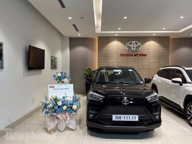Rao bán Toyota Raize hàng lướt biển ngũ quý ở Hà Nội ảnh 3