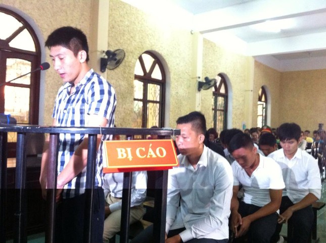 Cầu thủ chủ mưu bán độ bị phạt 30 tháng tù giam ảnh 1