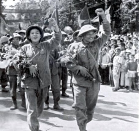 Tờ báo nào của Hà Nội ra số đầu đúng vào ngày 10/10/1954?