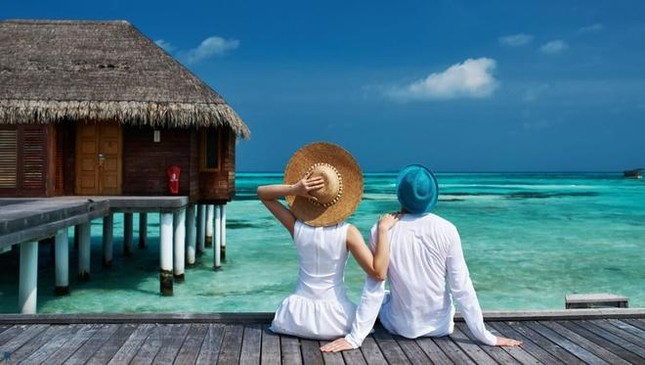 Khách sạn và khu nghỉ dưỡng ở Maldives là nơi hợp pháp được sử dụng đồ gì?