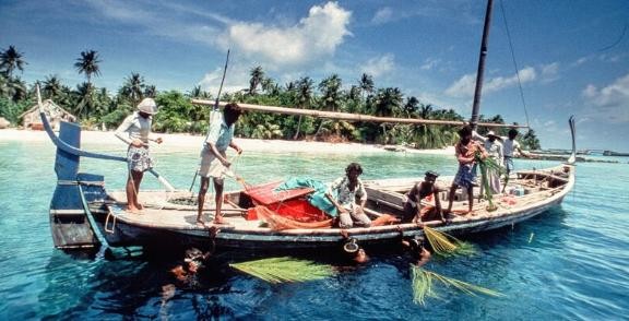 Cuối tuần ở Maldives rơi vào thứ mấy?