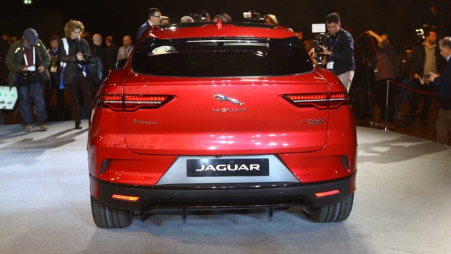 Lộ diện Mẫu xe châu Âu của năm 2019 trước thềm Geneva Motor Show ảnh 3