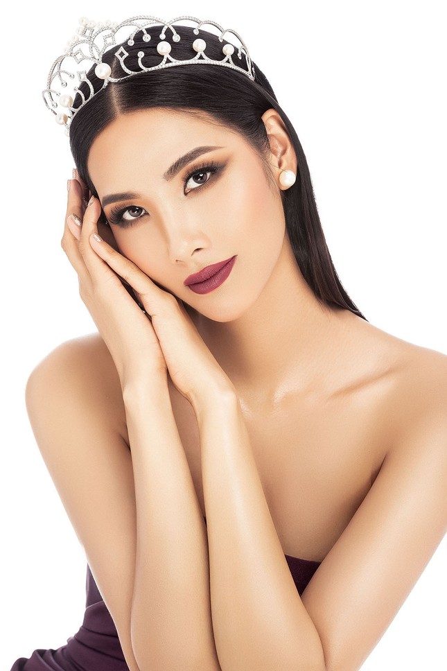 Hoàng Thuỳ nói gì khi chính thức là đại diện Việt Nam thi Miss Universe 2019? ảnh 2