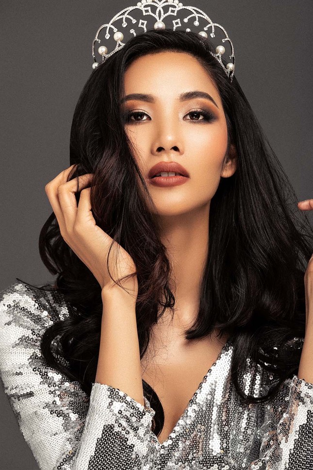 Hoàng Thuỳ nói gì khi chính thức là đại diện Việt Nam thi Miss Universe 2019? ảnh 6