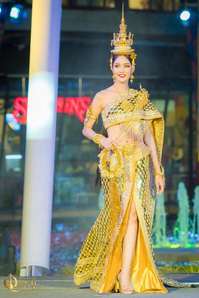 Hoài Sa về nhì tài năng, khó tranh giải trang phục dân tộc vì đối thủ quá đầu tư ảnh 12