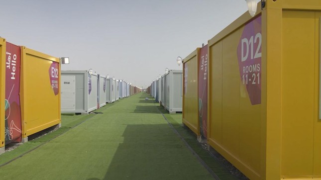 Thiếu phòng khách sạn, Qatar xây chỗ ở cực chất giữa sa mạc cho World Cup 2022 ảnh 1