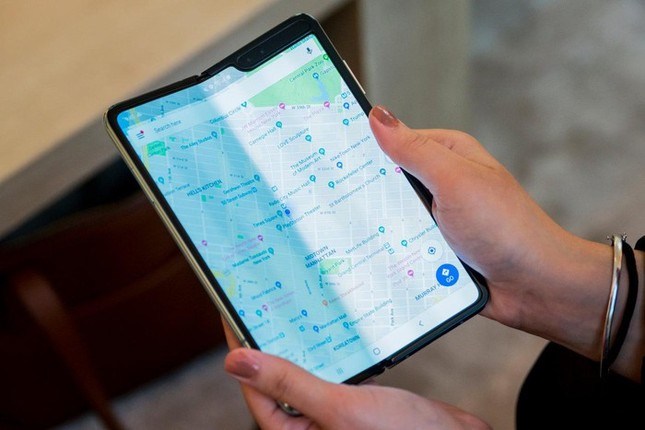 Bị lùi ngày ra mắt, chuyện gì xảy ra với 'siêu phẩm' Samsung gập đôi? ảnh 1