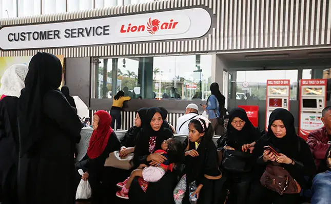 Indonesia xác nhận không ai sống sót trong vụ tai nạn máy bay ảnh 15