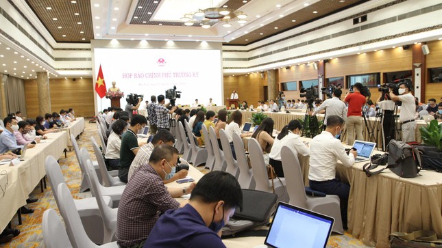 Dồn lực xử lý ổ dịch, bảo đảm an toàn kỳ thi tốt nghiệp THPT ảnh 4
