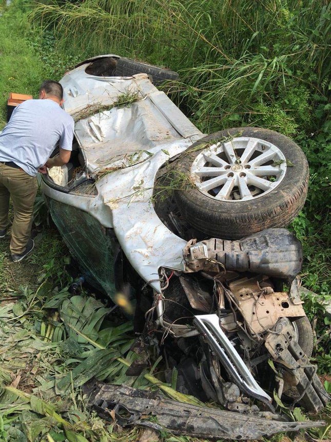 Người nước ngoài cướp ô tô, tông xe vào công an để giải cứu đồng phạm ảnh 2