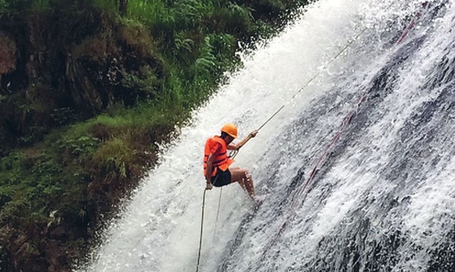 “Dây an toàn” cho du lịch mạo hiểm ảnh 1