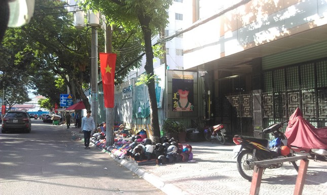 TPHCM: Tái chiếm vỉa hè vì mưu sinh ảnh 4
