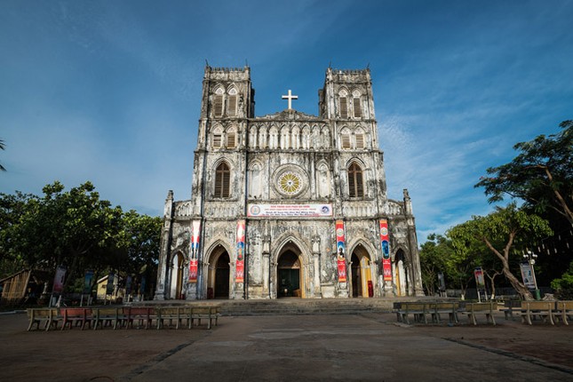 Ngược nguồn chữ Việt, Kỳ 2: Đi tìm mộ Alexandre de Rhodes ảnh 2