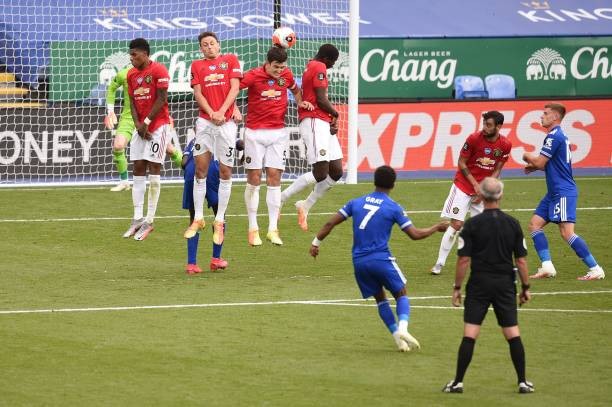 Hạ Leicester City 2-0, M.U giành suất dự Champions League ảnh 21