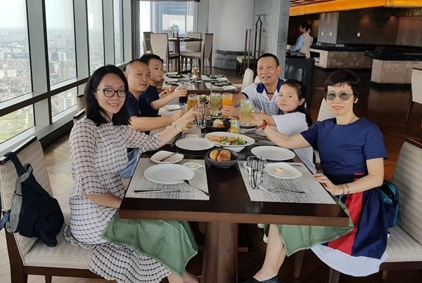 MC Lại Văn Sâm được fan xăm hình trên đầu và phản ứng của con trai ảnh 2